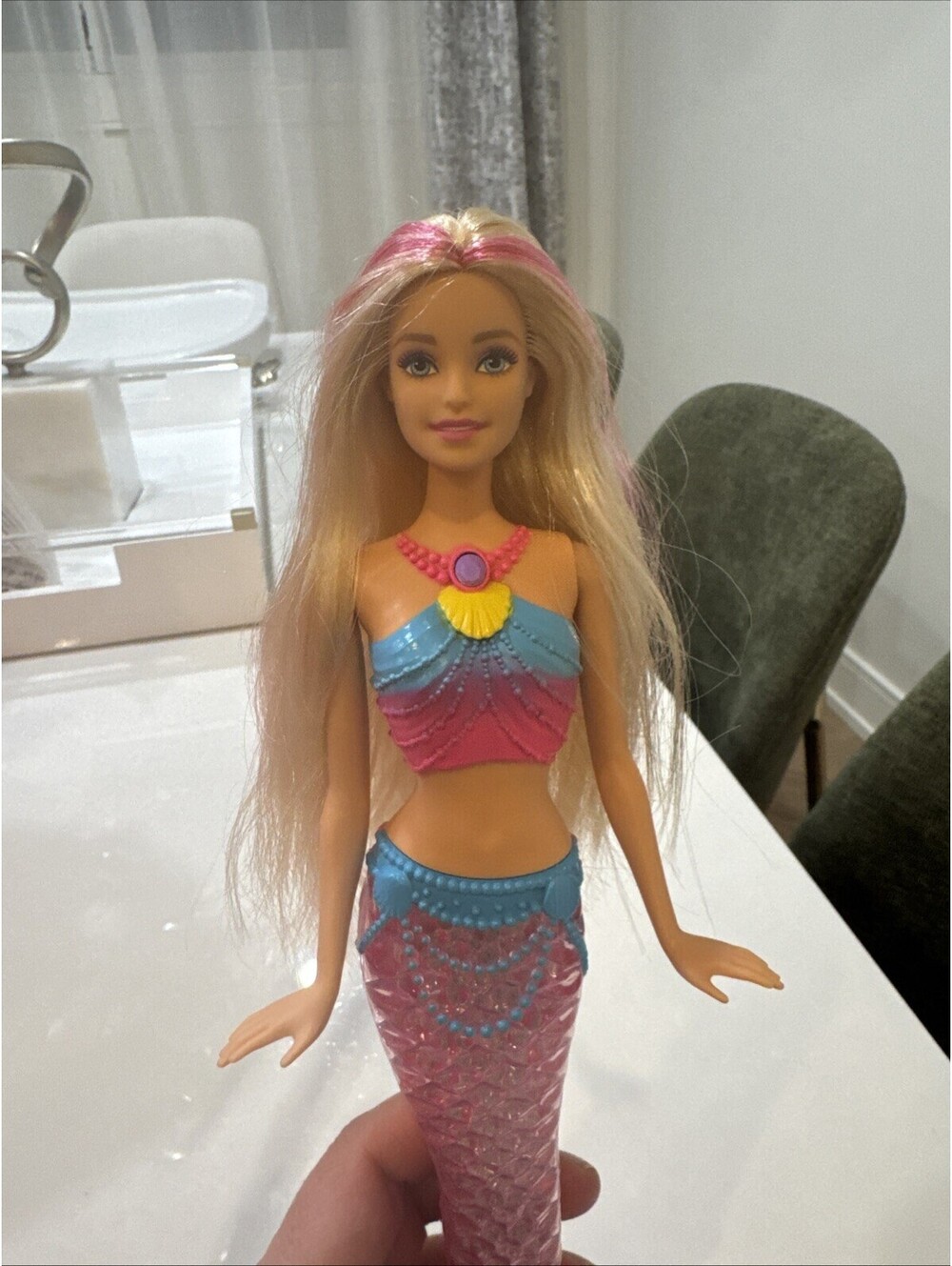 2015 Barbie Dreamtopia Rainbow Lights Mermaid Doll Blonde Working Light-up Tail